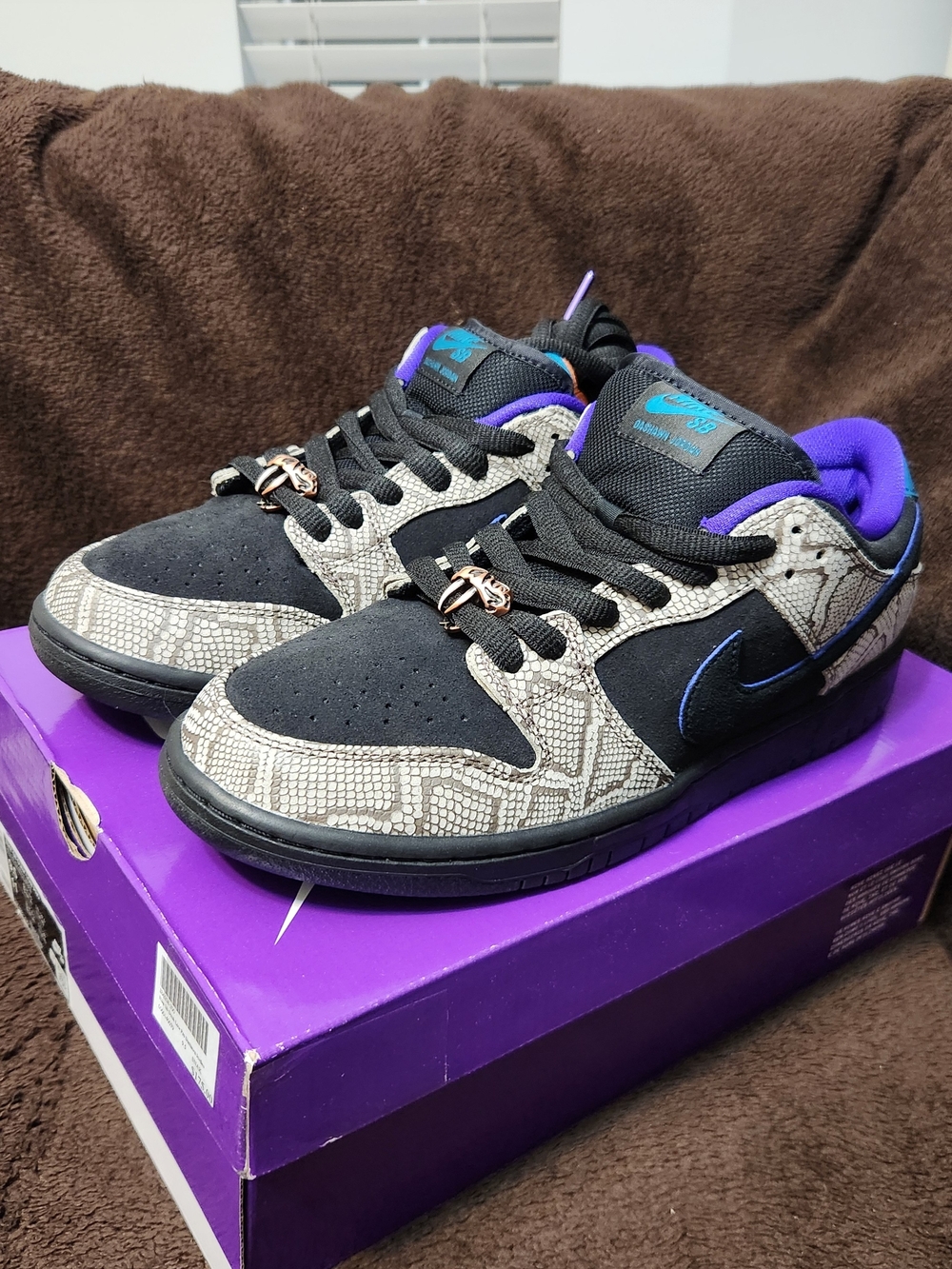 Nike Dunk SB Deshawn Jordan Coppwrhead in Black, Grey Snake Print